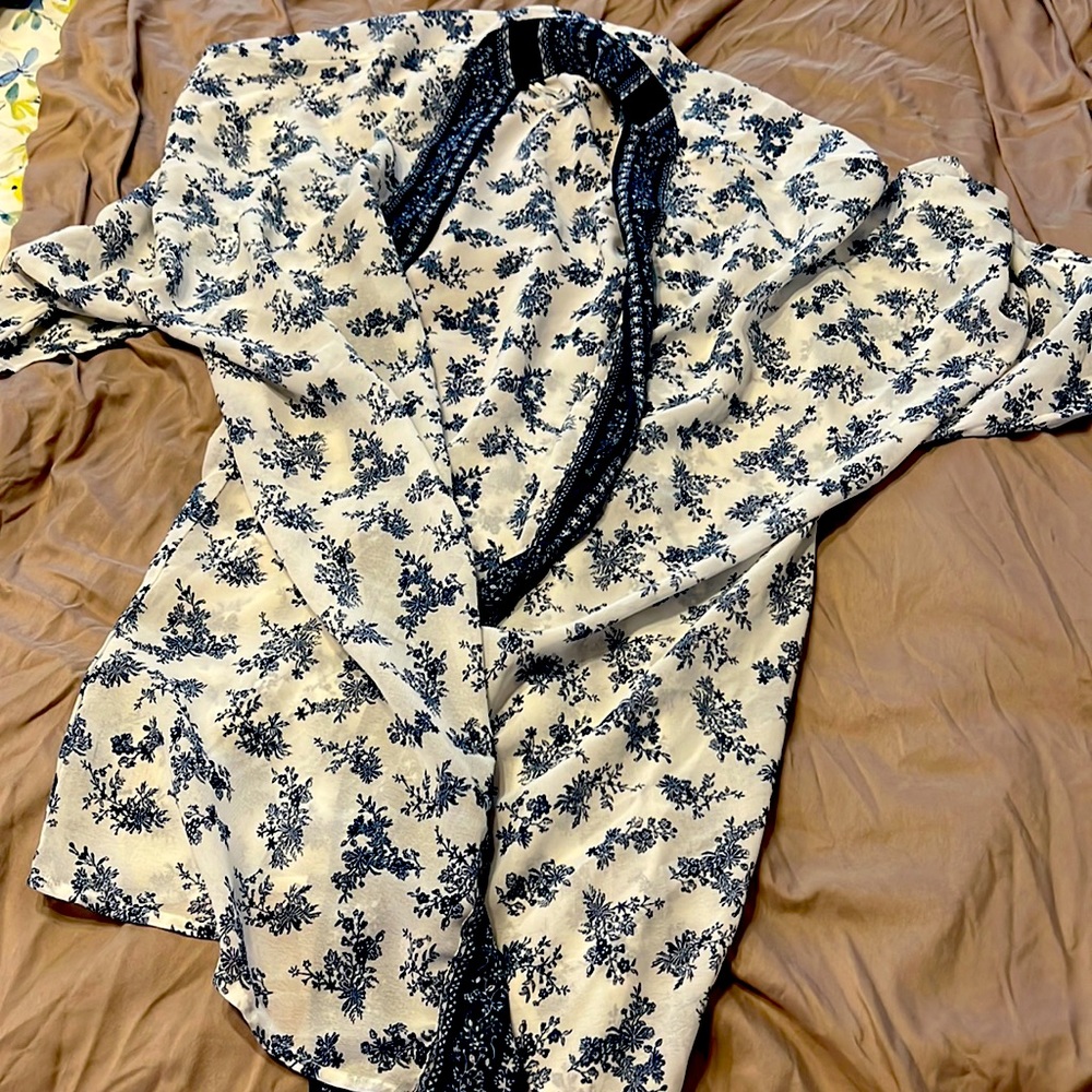 Kimono top. Like new. $12
